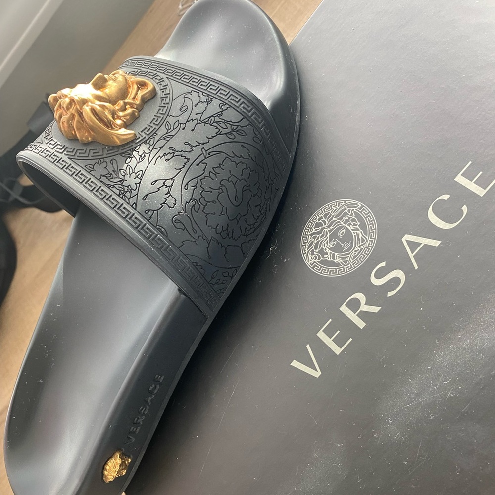 Versace slides